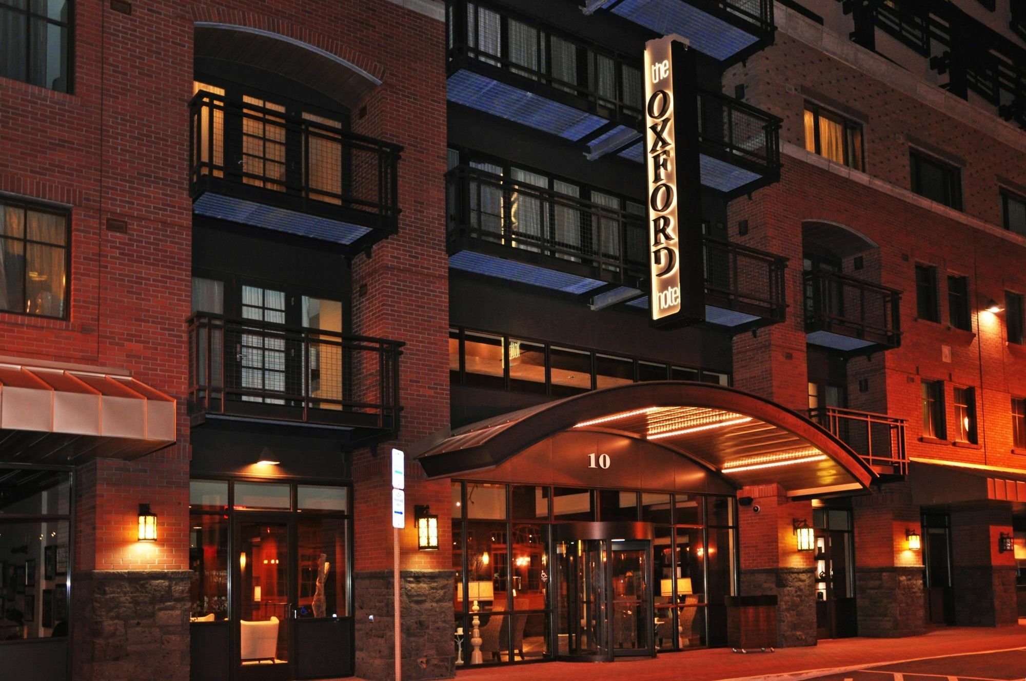 Oxford Hotel Bend Exteriör bild